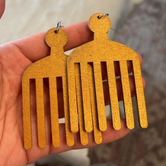 Handmade Jewelry - African Comb Earrings: Gold painted